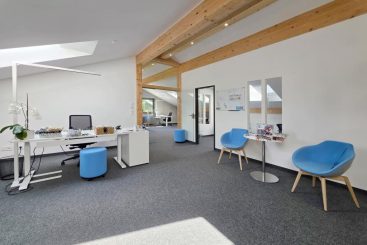 Seltene Gelegenheit: Moderne Bürofläche mit hochwertiger Lagerhalle in Oberhaching