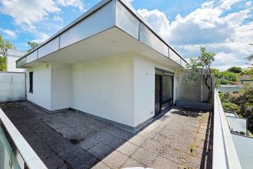 Kleine Dachterrassen-Oase mit großem Potenzial in Solln