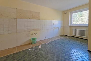 Großzügiges Reihenmittelhaus mit viel Potenzial zur individuellen Gestaltung mit Südgarten im Baldham