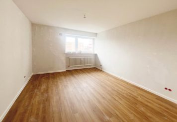 Erstbezug nach Sanierung: 4-Zimmer-Wohnung mit Ostbalkon in Taufkirchen