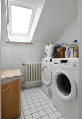 4-Zimmer-Dachgeschosswohnung mit Süd-West Balkon in Oberhaching