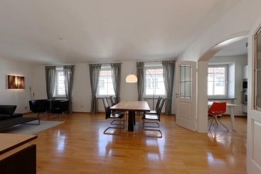 Bestlage Altstadt! Möblierte 3-Zimmer- Wohnung am Viktualienmarkt
