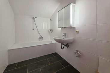 3-Zimmer-Wohnung mit großzügigem Balkon in Höhenkirchen-Siegertsbrunn
