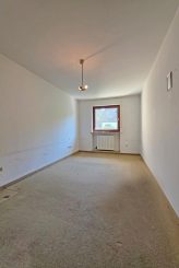 Realgeteiltes Reihenmittelhaus mit viel Potenzial und ausbaufähigem Dachgeschoss in Perlach